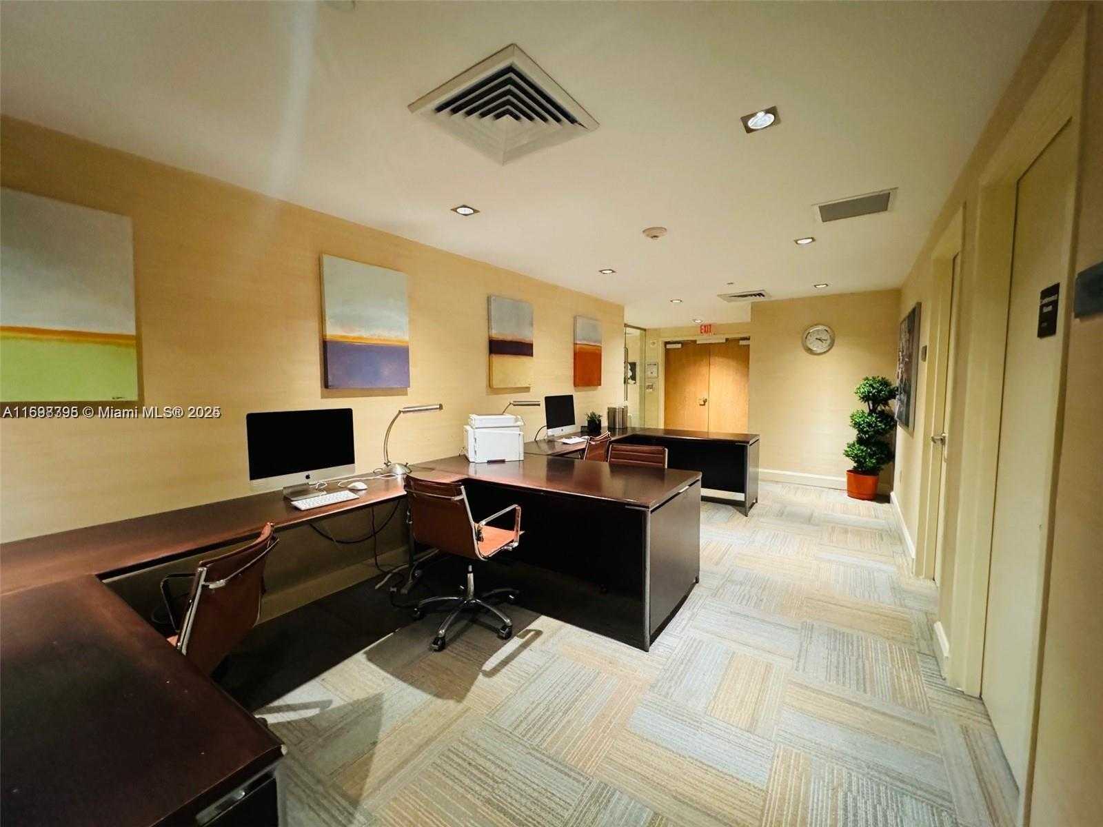 Small Image of 950 BRICKELL BAY DR #802, Miami Number 66