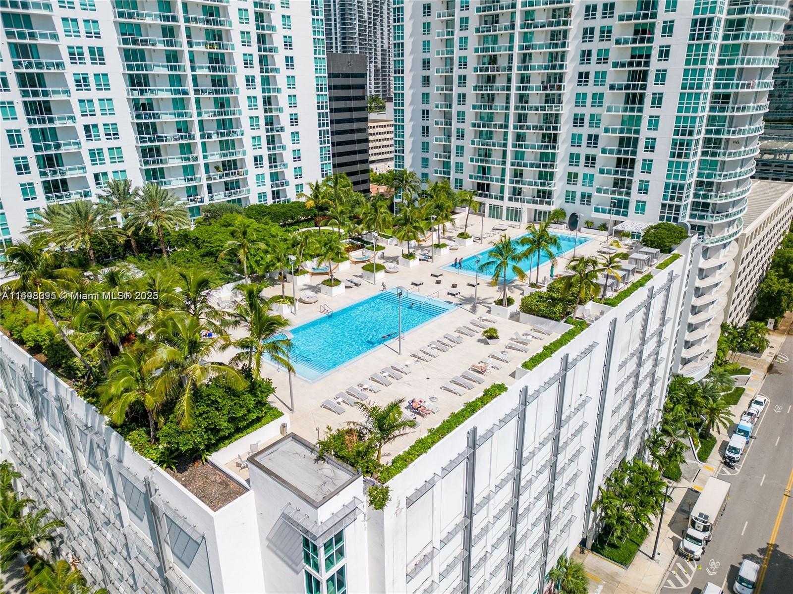 Small Image of 950 BRICKELL BAY DR #802, Miami Number 70