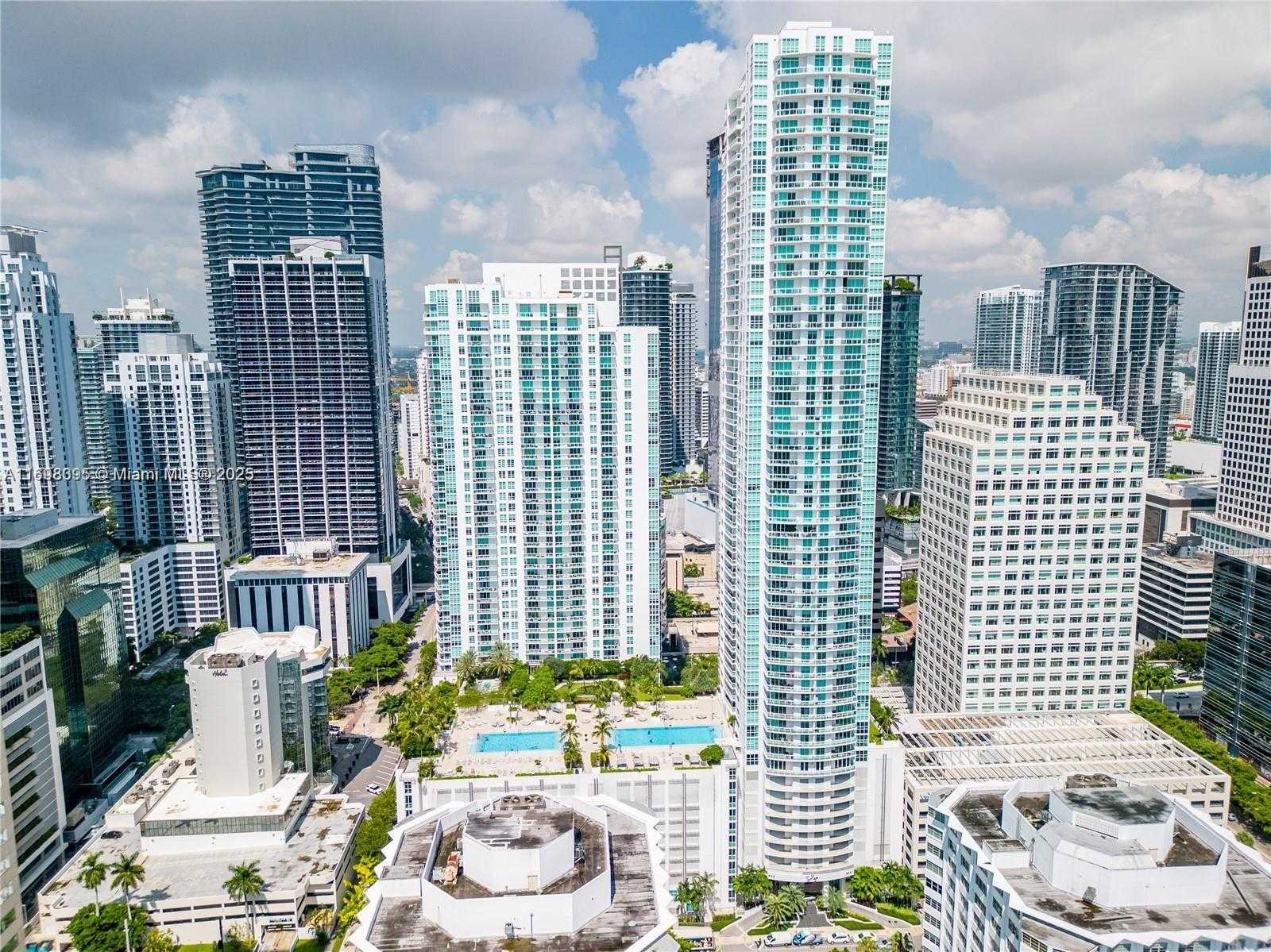 Small Image of 950 BRICKELL BAY DR #802, Miami Number 73