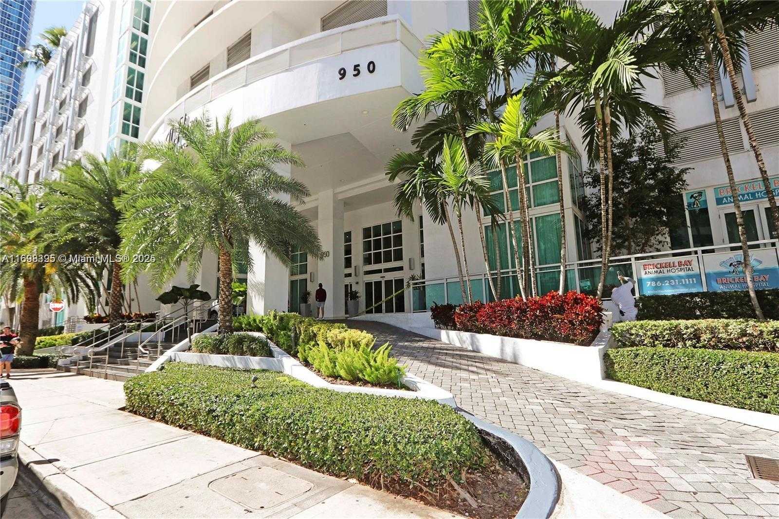 Small Image of 950 BRICKELL BAY DR #802, Miami Number 89