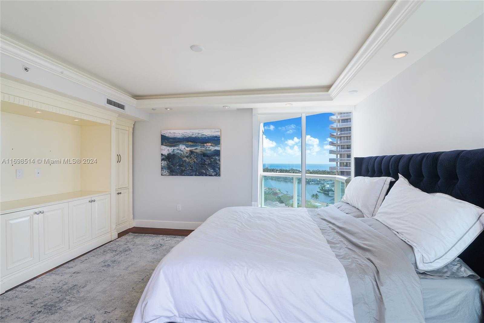 Small Image of 19400 TURNBERRY WAY #1611, Aventura Number 7