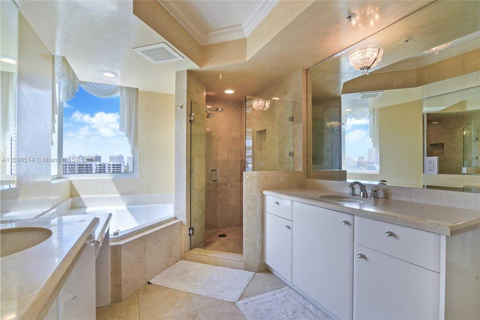 Small Image of 19400 TURNBERRY WAY #1611, Aventura Number 9