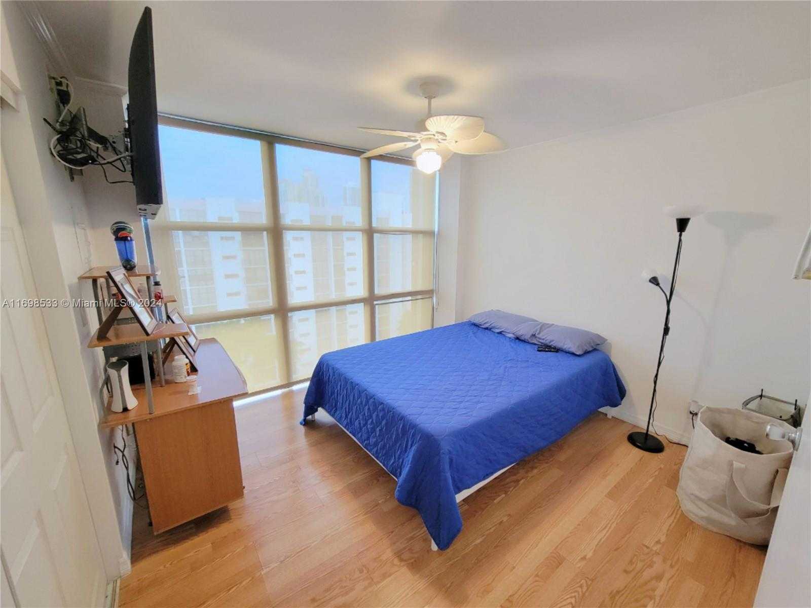 Small Image of 17011 NORTH BAY RD #906, Sunny Isles Beach Number 10