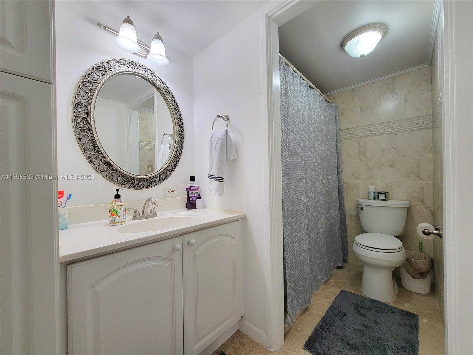 Small Image of 17011 NORTH BAY RD #906, Sunny Isles Beach Number 11