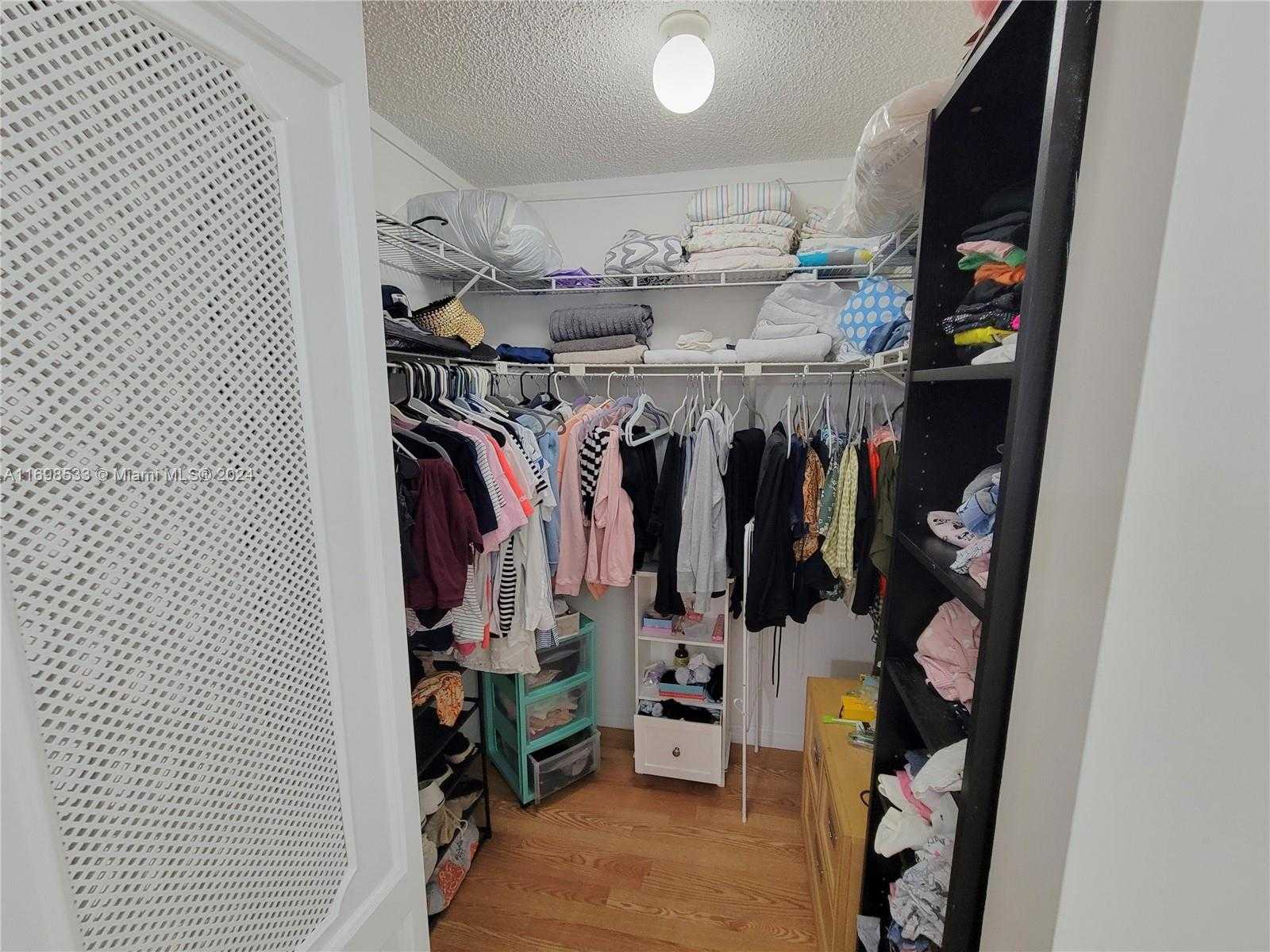 Small Image of 17011 NORTH BAY RD #906, Sunny Isles Beach Number 13