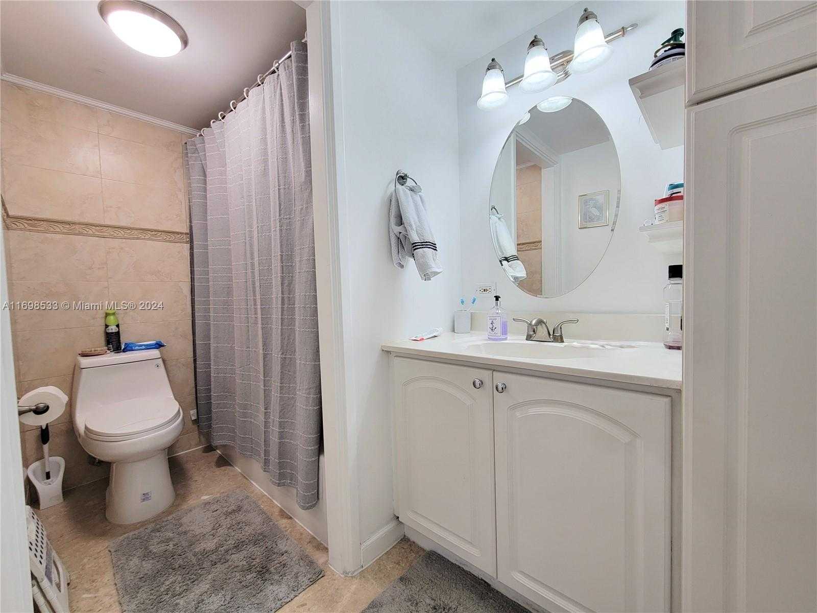 Small Image of 17011 NORTH BAY RD #906, Sunny Isles Beach Number 15