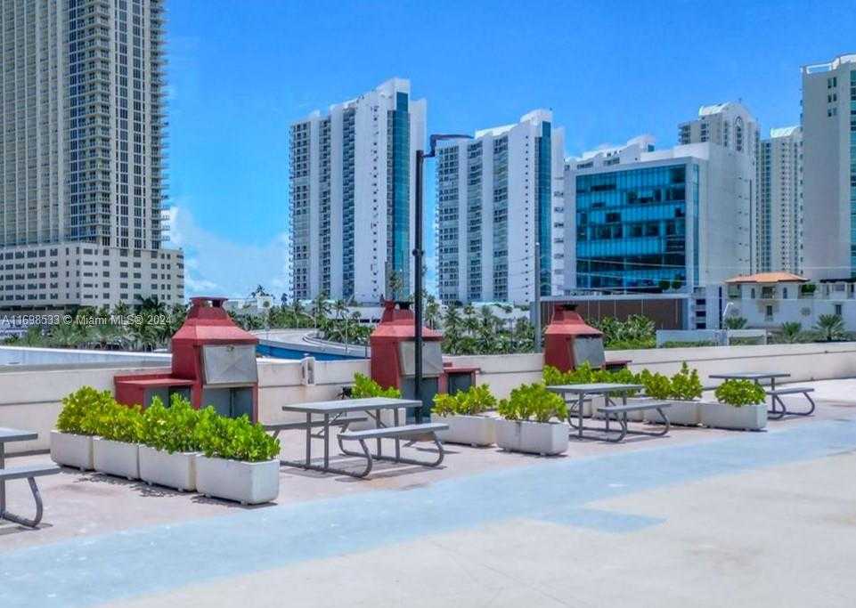 Small Image of 17011 NORTH BAY RD #906, Sunny Isles Beach Number 23