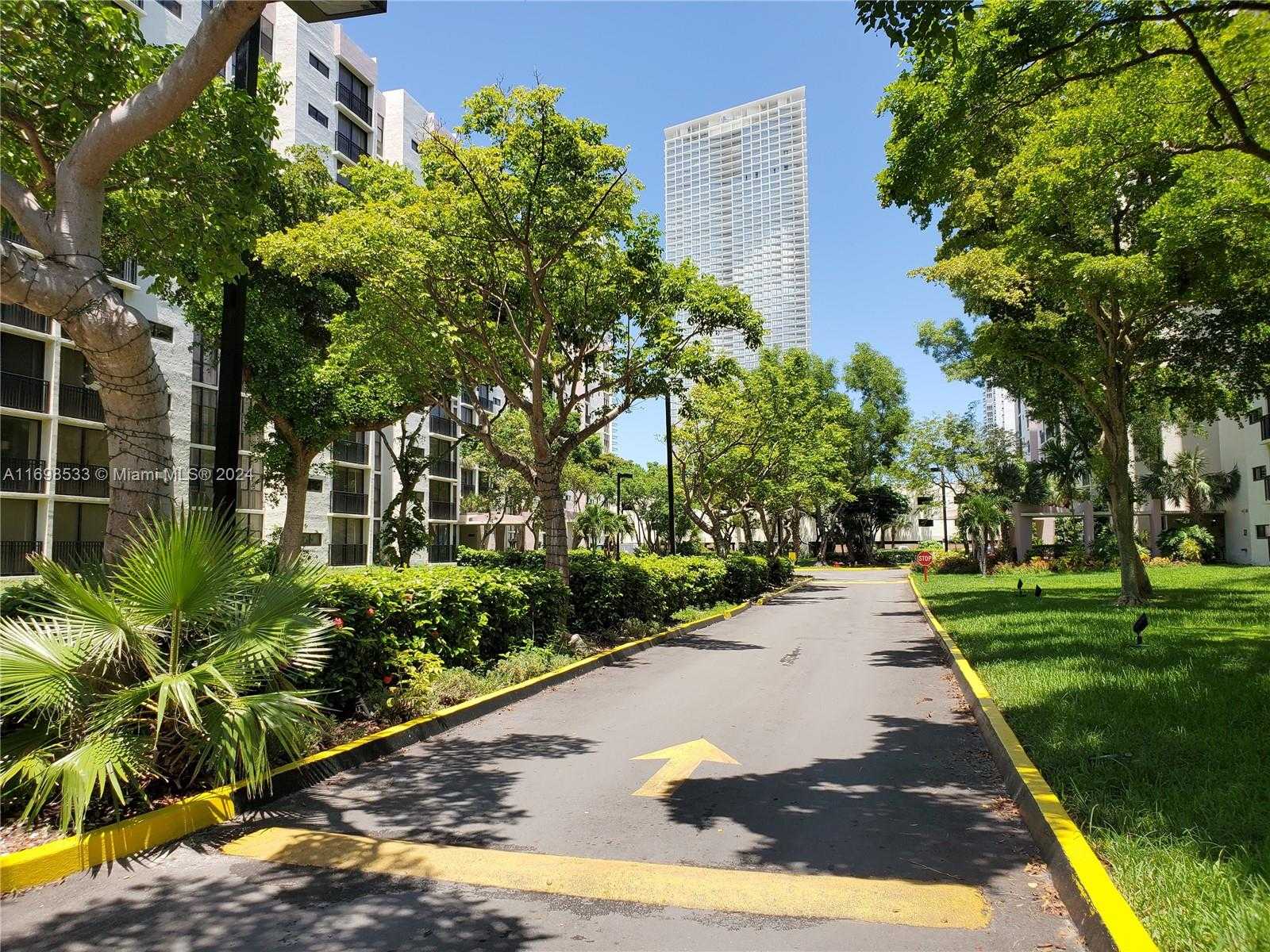 Small Image of 17011 NORTH BAY RD #906, Sunny Isles Beach Number 28