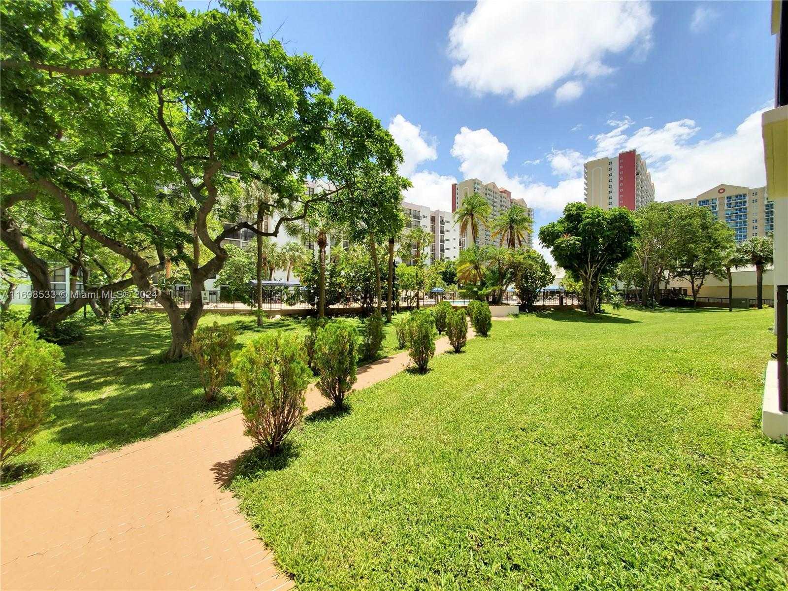 Small Image of 17011 NORTH BAY RD #906, Sunny Isles Beach Number 30
