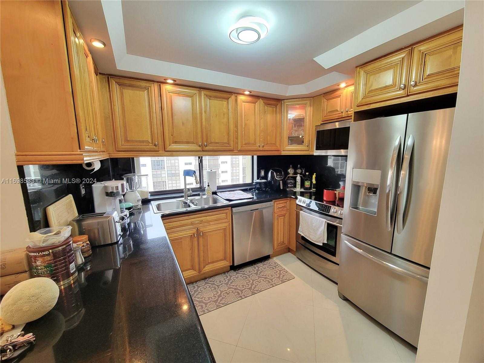 Small Image of 17011 NORTH BAY RD #906, Sunny Isles Beach Number 7