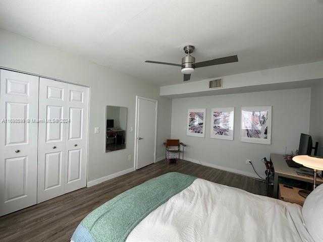 Small Image of 1065 98TH ST #2, Bay Harbor Islands Number 19