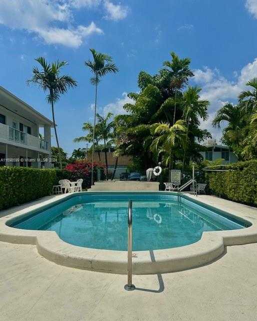 Small Image of 1065 98TH ST #2, Bay Harbor Islands Number 22