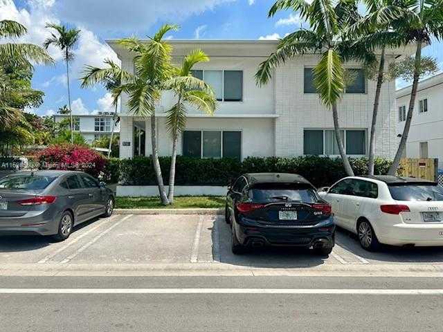 Small Image of 1065 98TH ST #2, Bay Harbor Islands Number 31