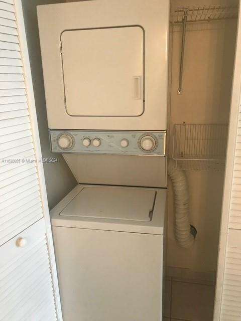 Small Image of 540 BRICKELL KEY DR #830, Miami Number 8