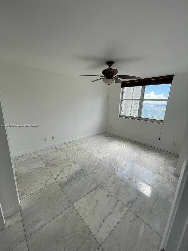Small Image of 770 CLAUGHTON ISLAND DR #1504, Miami Number 10