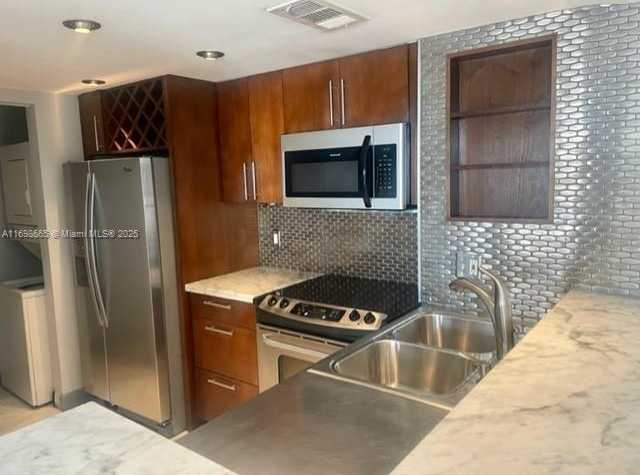 Small Image of 770 CLAUGHTON ISLAND DR #1504, Miami Number 6