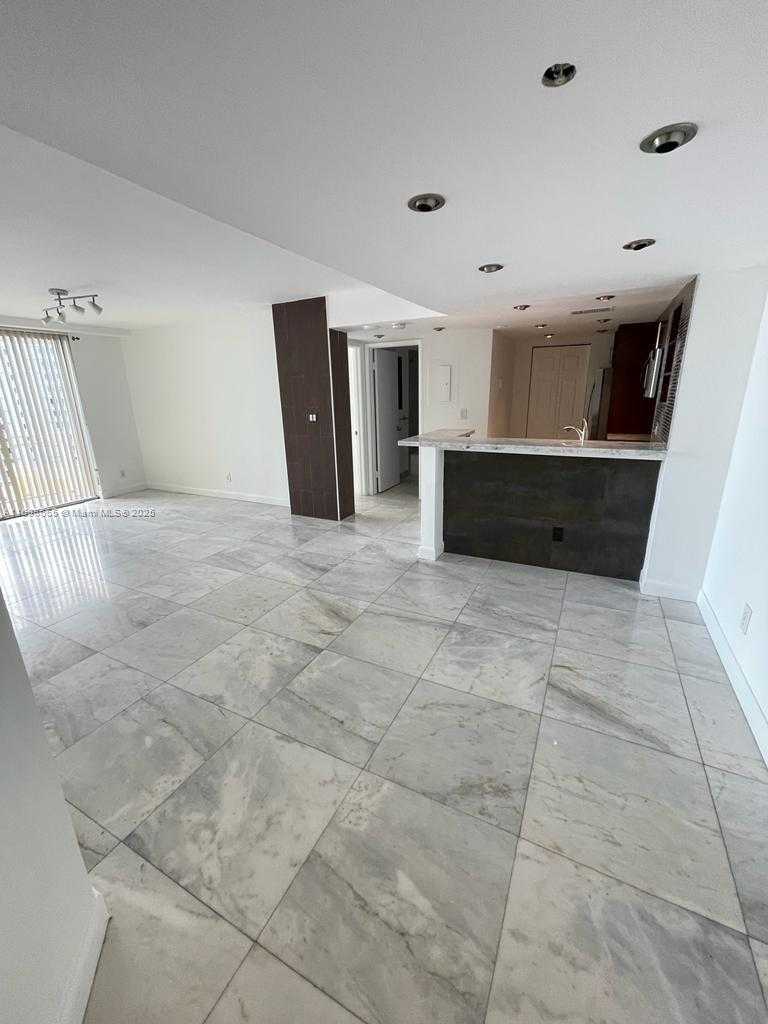 Small Image of 770 CLAUGHTON ISLAND DR #1504, Miami Number 9