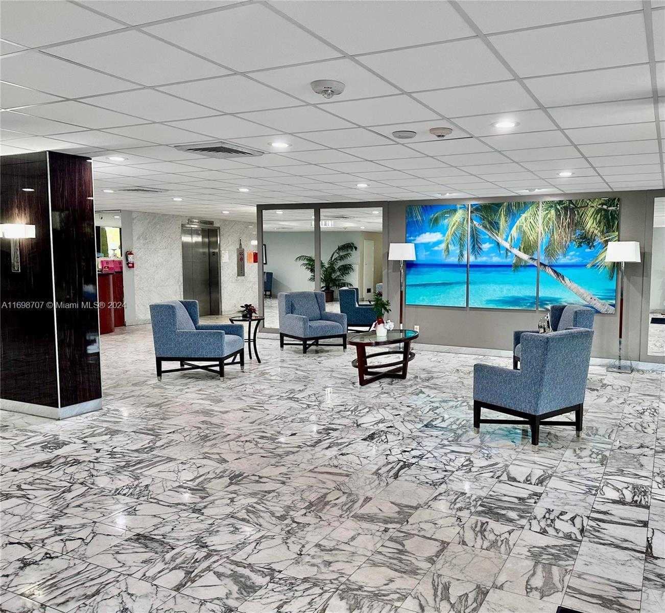 Small Image of 4400 HILLCREST DR #114B, Hollywood Number 29