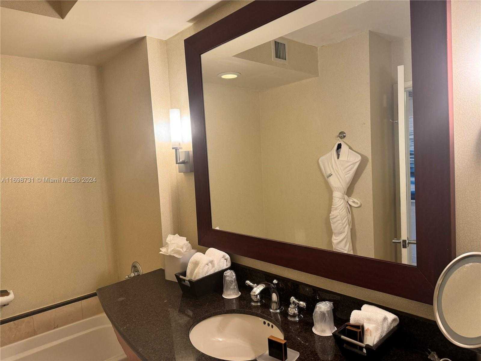 Small Image of 18001 COLLINS AVE #918, Sunny Isles Beach Number 7