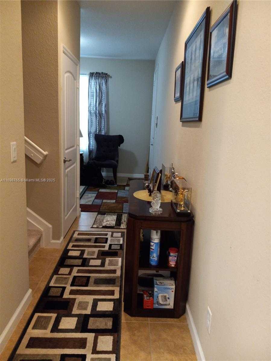 Small Image of 122 SOUTH WEST 7TH CT #None, Pompano Beach Number 9
