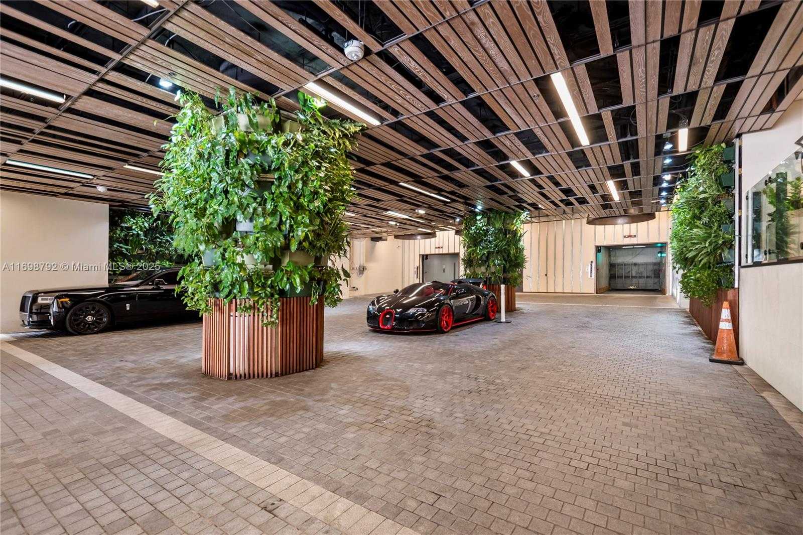 Small Image of 1451 BRICKELL AVE #1602, Miami Number 16