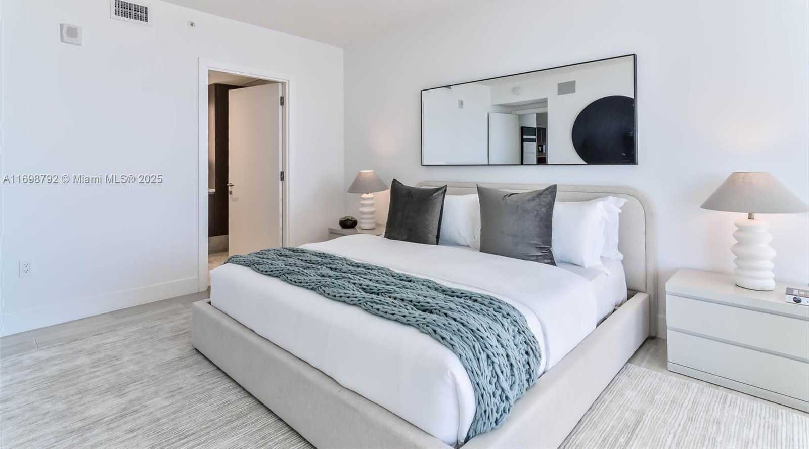 Small Image of 1451 BRICKELL AVE #1602, Miami Number 9