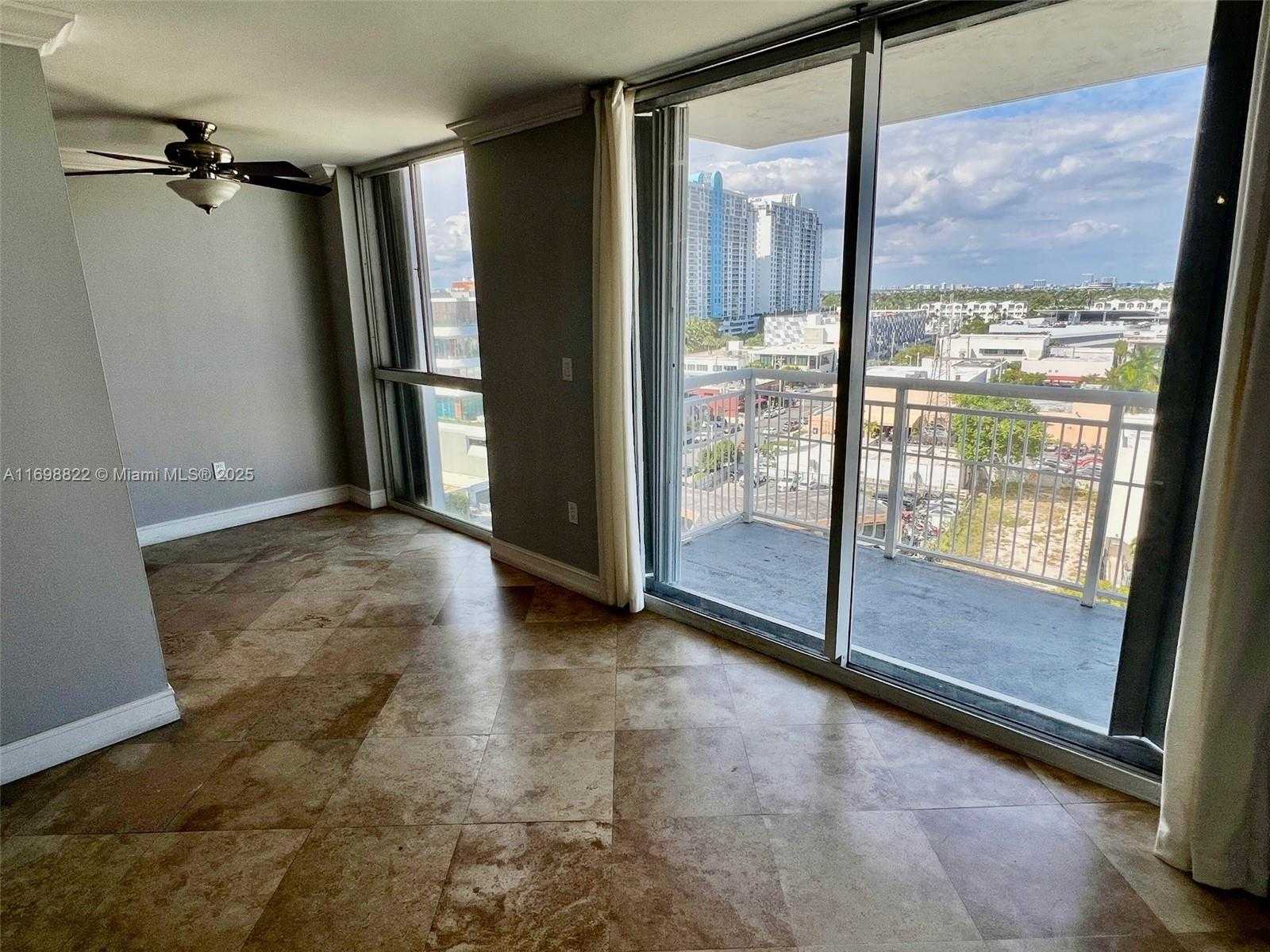 Small Image of 1688 WEST AVE #1005, Miami Beach Number 12