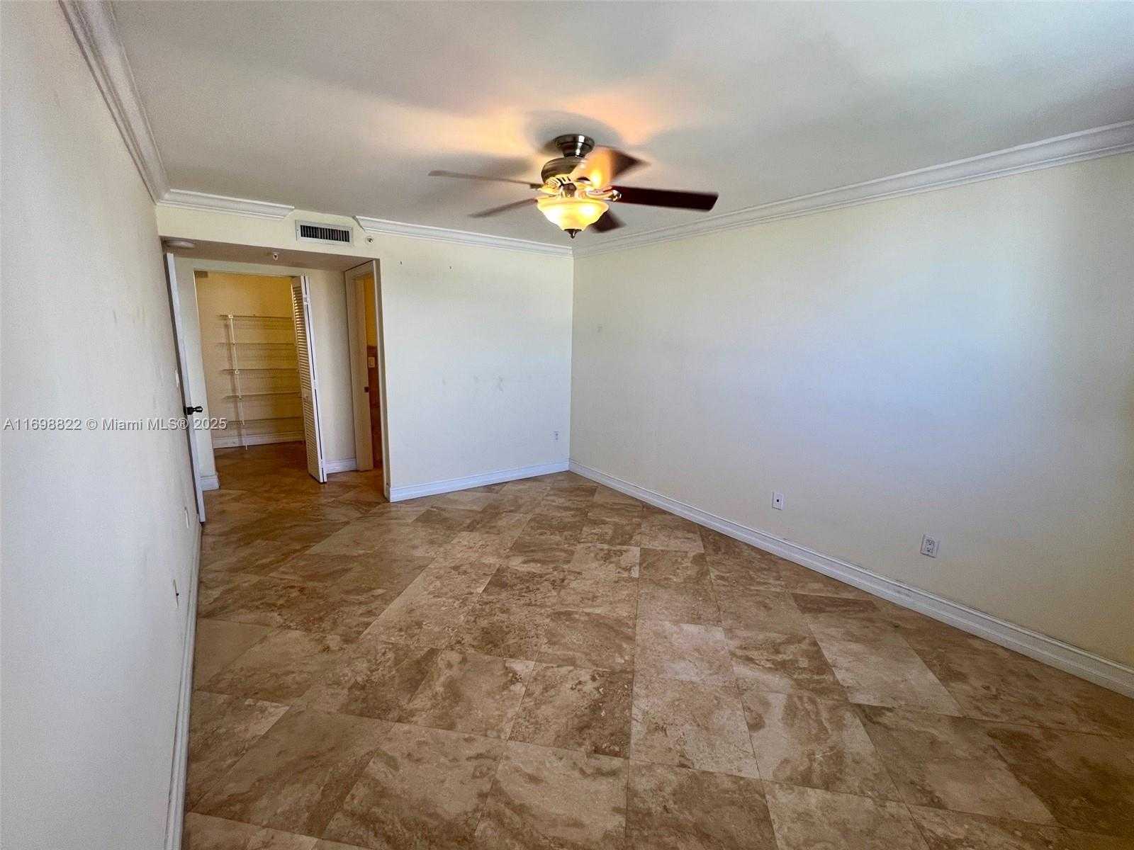 Small Image of 1688 WEST AVE #1005, Miami Beach Number 18
