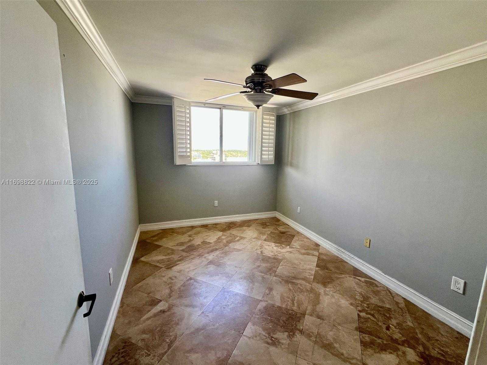 Small Image of 1688 WEST AVE #1005, Miami Beach Number 21
