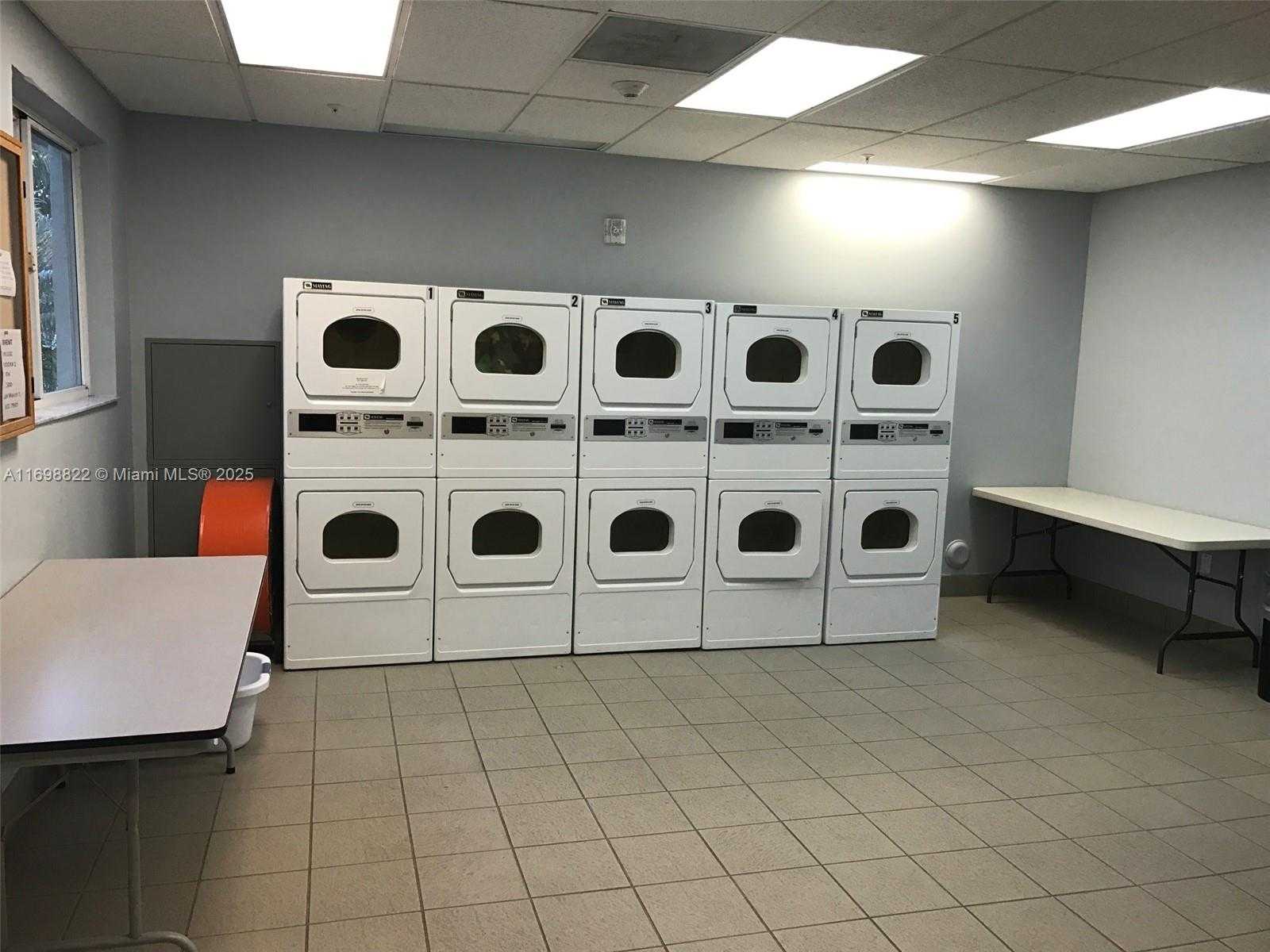 Small Image of 1688 WEST AVE #1005, Miami Beach Number 26
