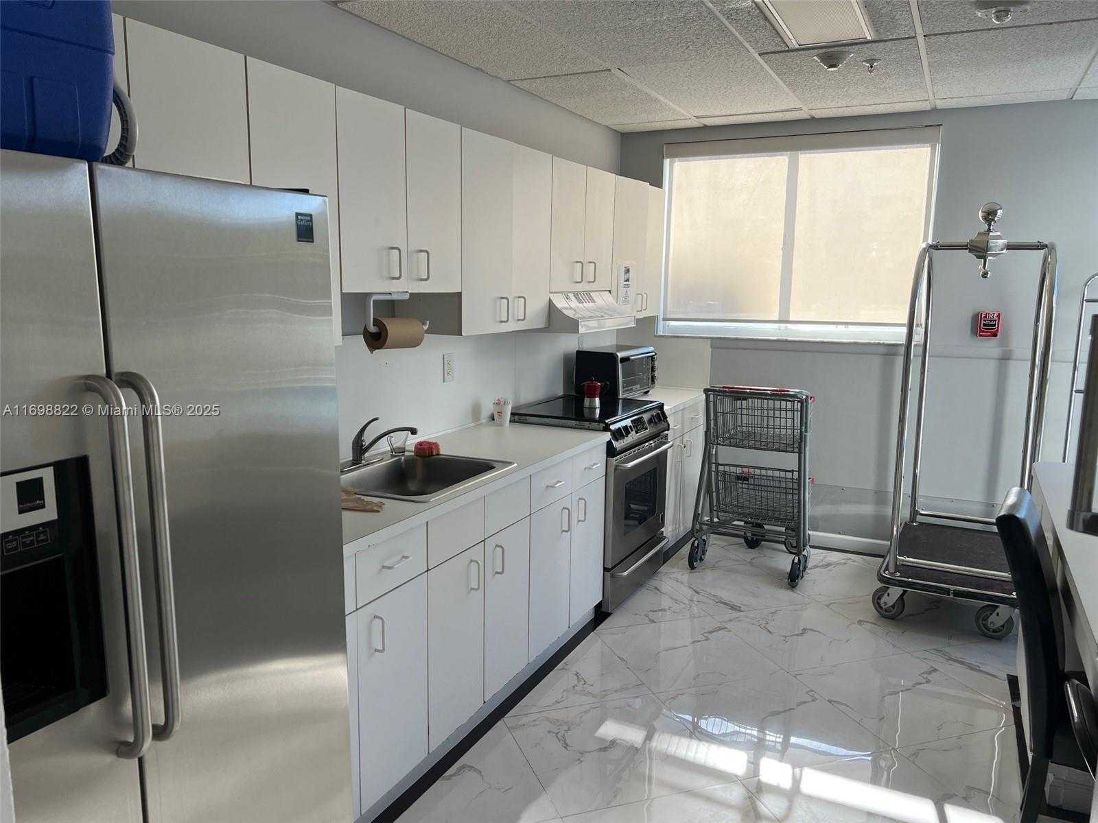 Small Image of 1688 WEST AVE #1005, Miami Beach Number 28