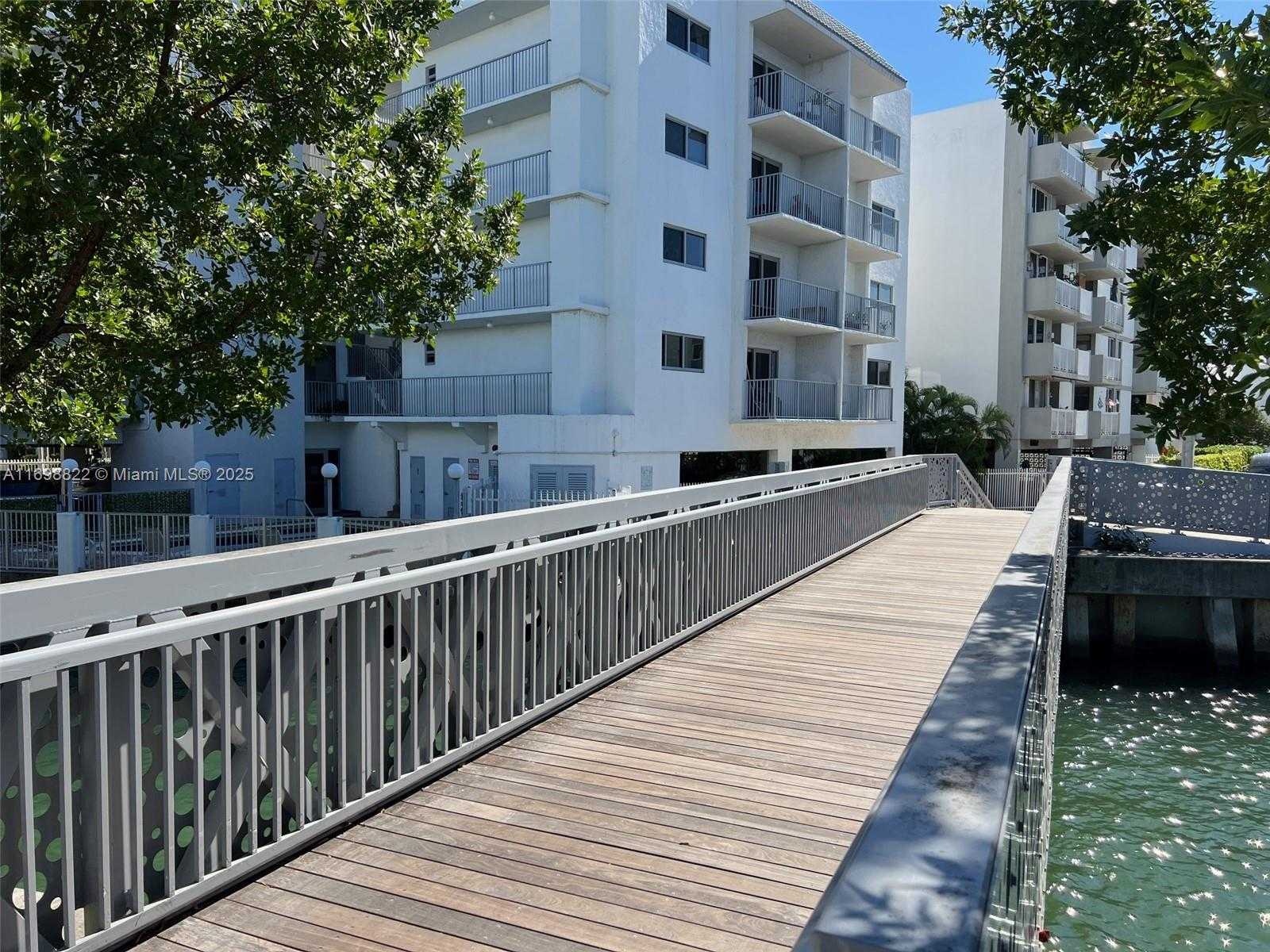 Small Image of 1688 WEST AVE #1005, Miami Beach Number 46