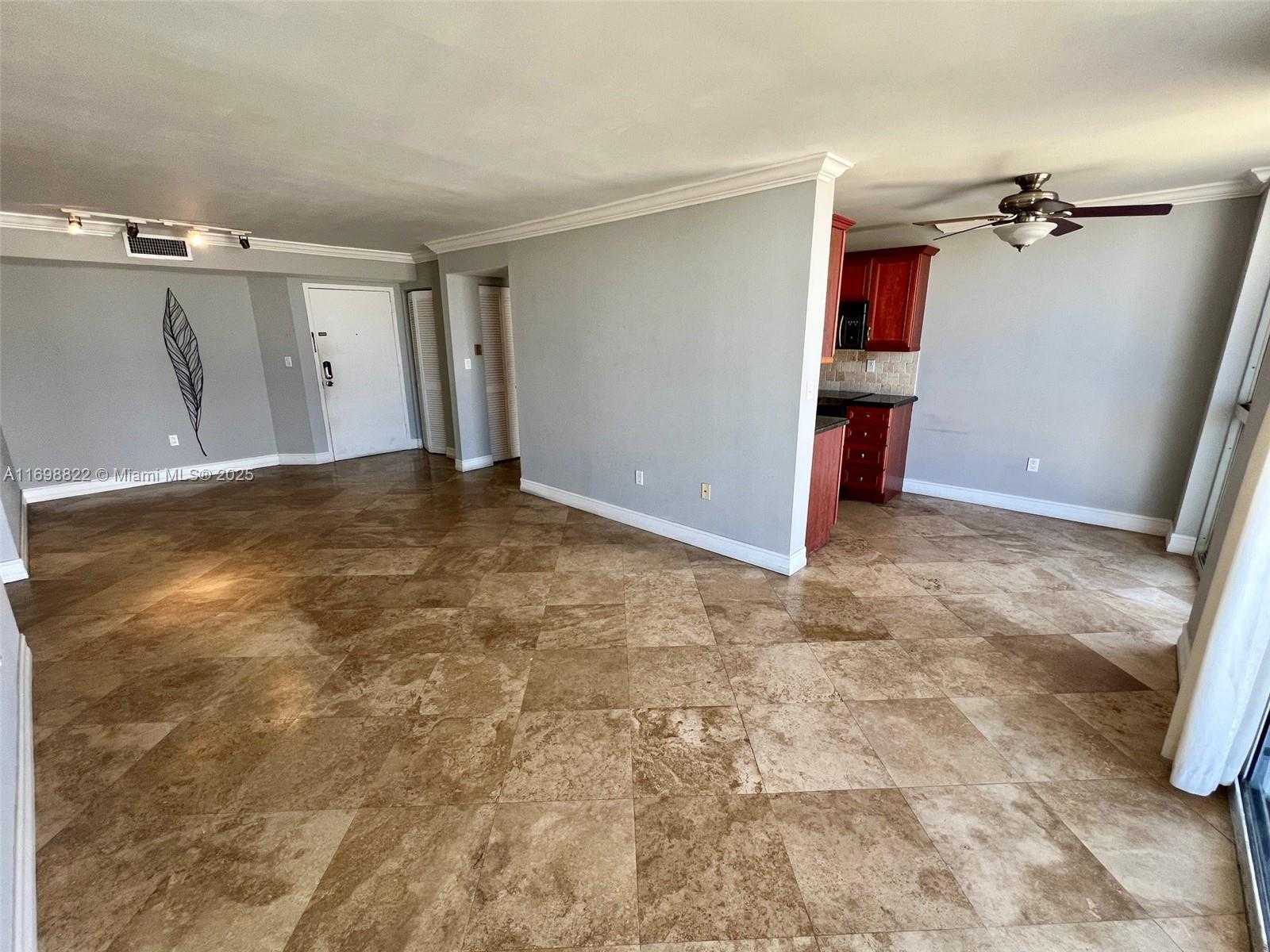 Small Image of 1688 WEST AVE #1005, Miami Beach Number 7