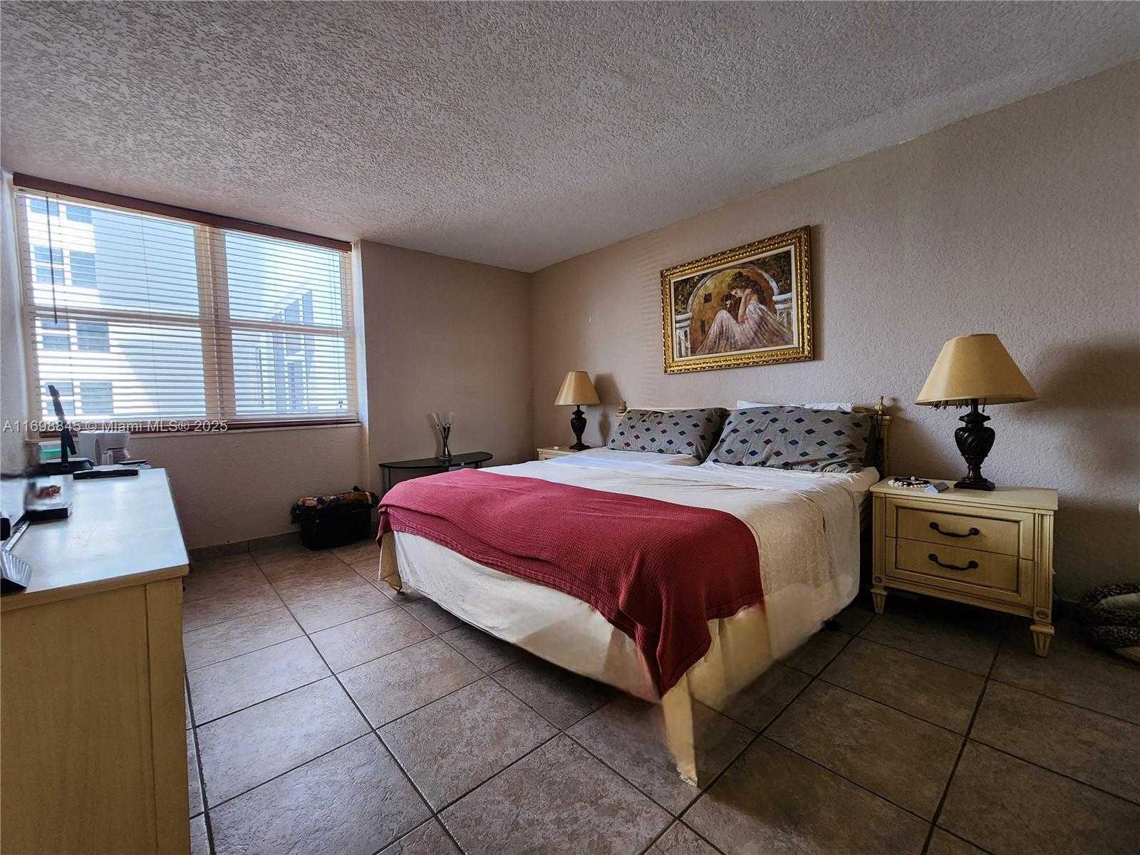 Small Image of 2030 SOUTH OCEAN DR #604, Hallandale Beach Number 14