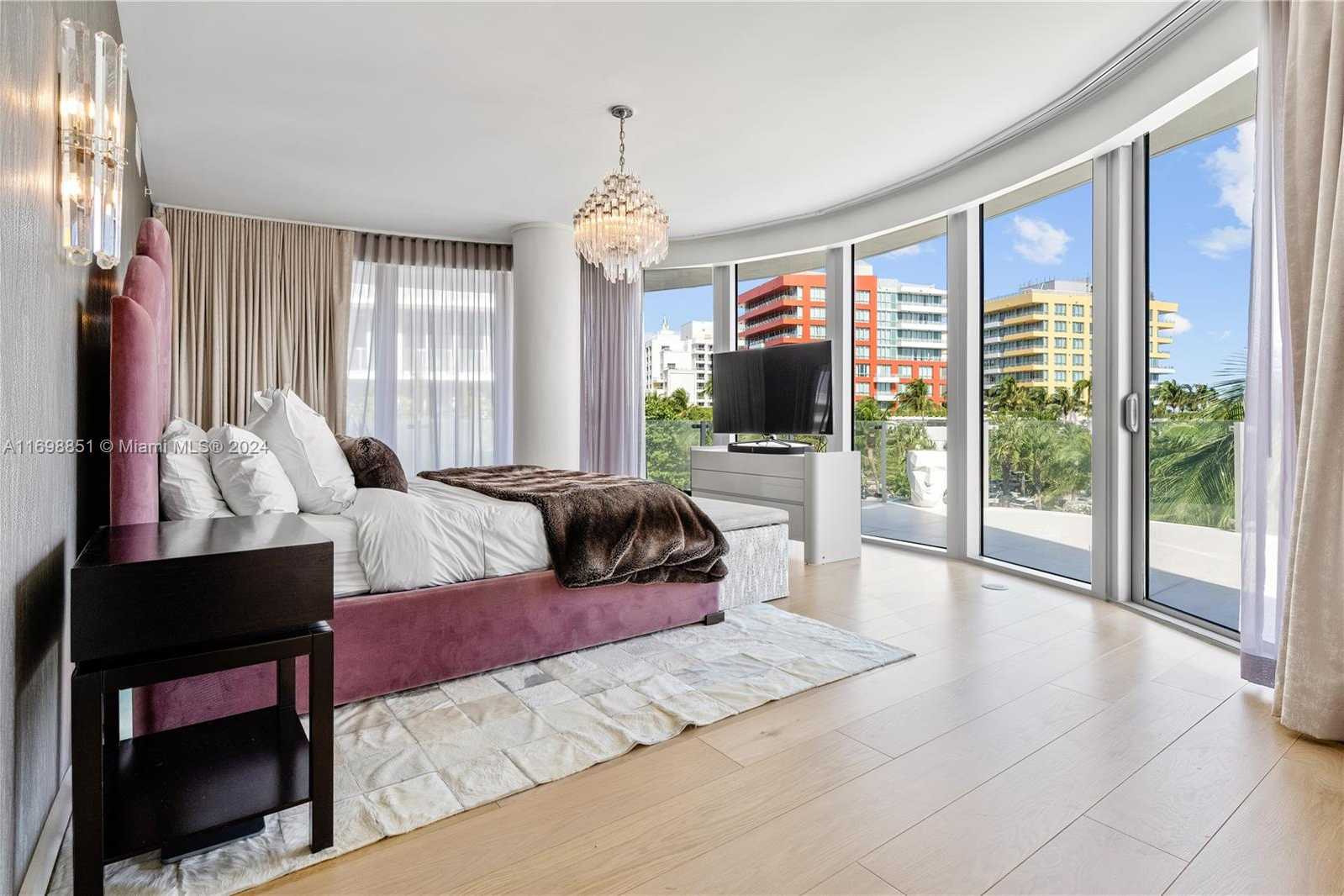 Small Image of 1 COLLINS AVENUE #306, Miami Beach Number 13