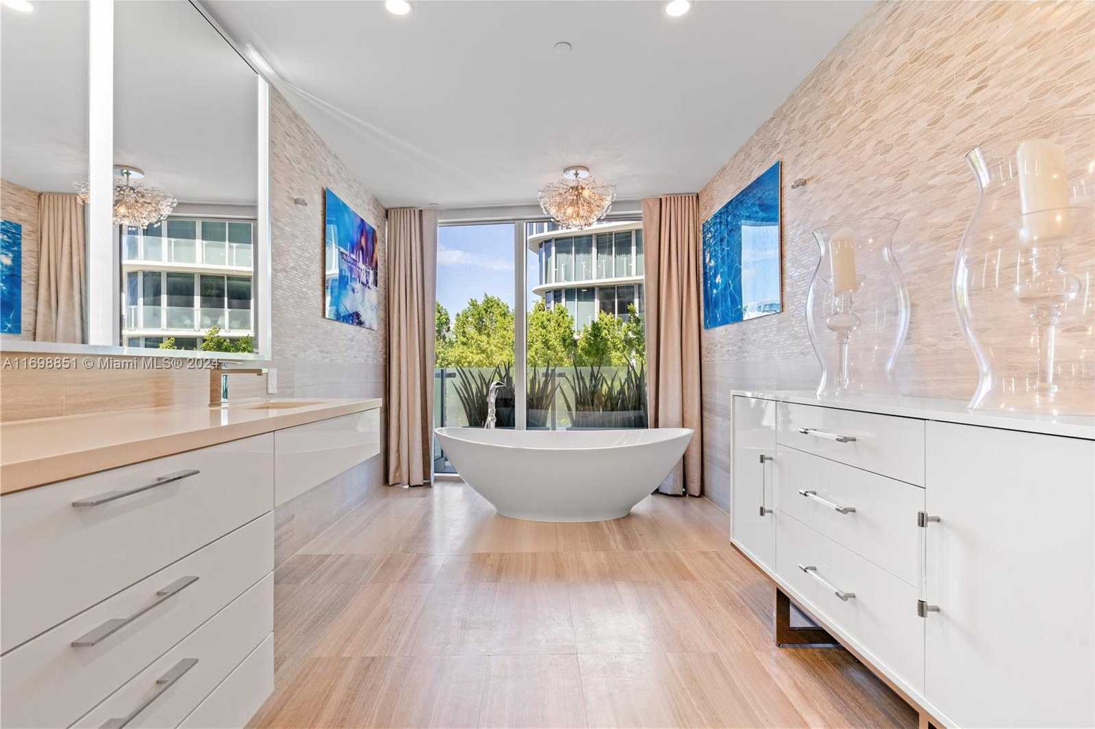 Small Image of 1 COLLINS AVENUE #306, Miami Beach Number 18