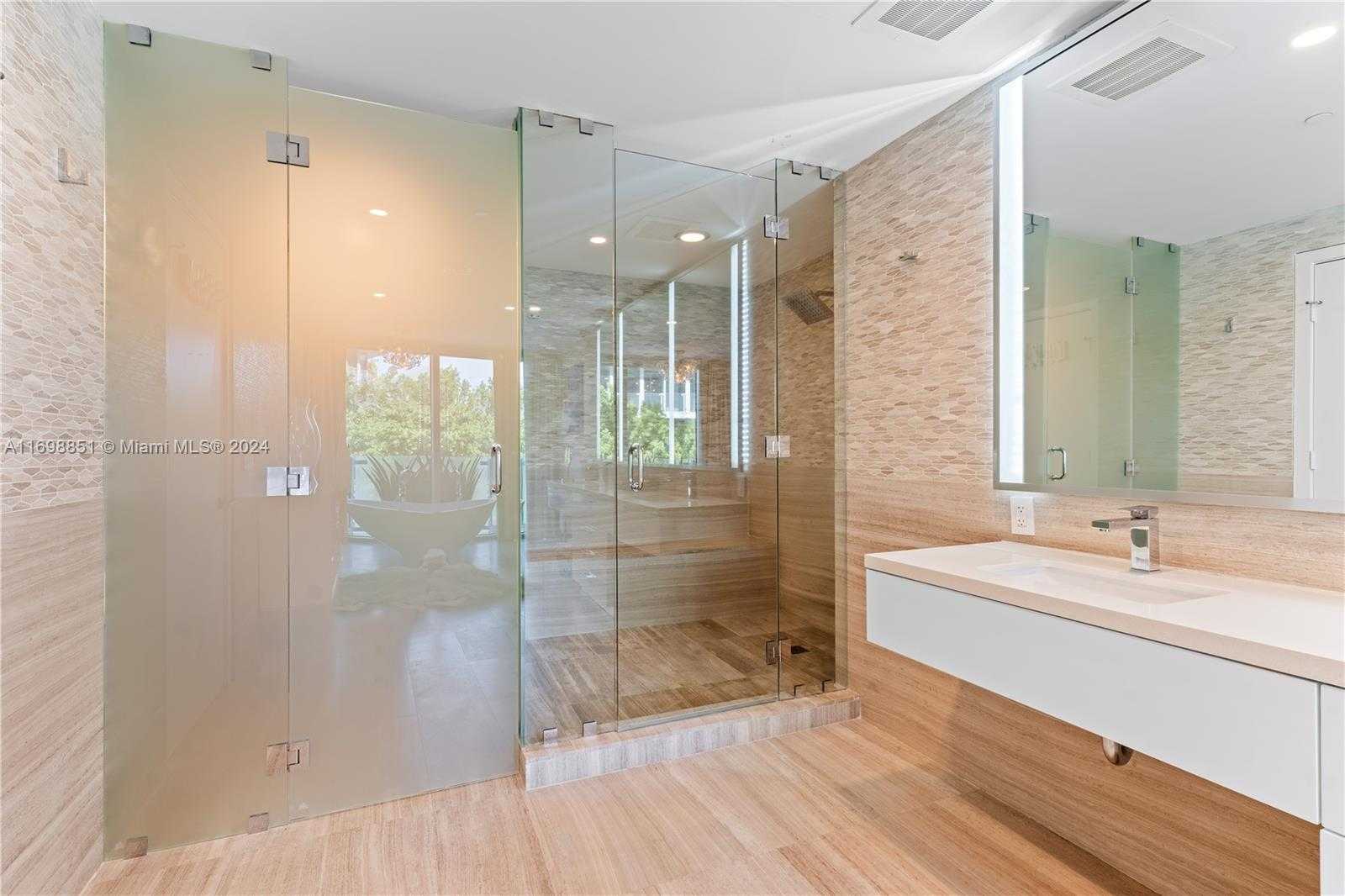 Small Image of 1 COLLINS AVENUE #306, Miami Beach Number 19