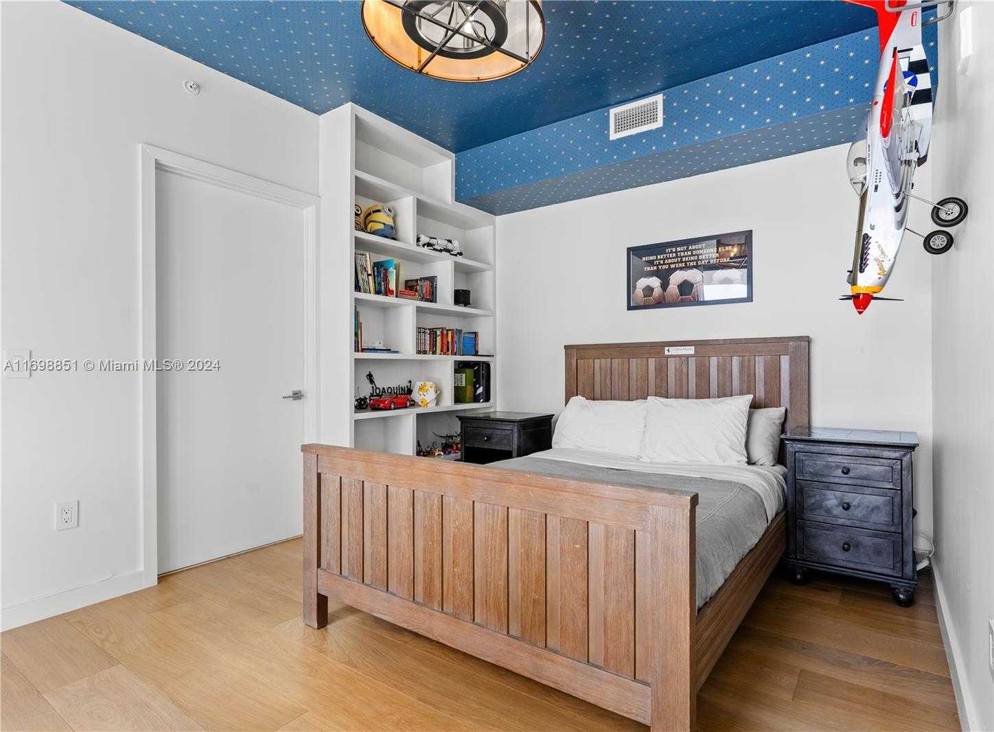 Small Image of 1 COLLINS AVENUE #306, Miami Beach Number 21
