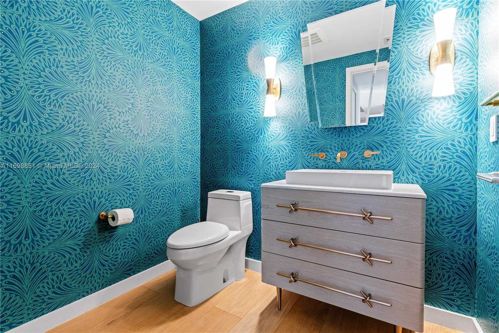 Small Image of 1 COLLINS AVENUE #306, Miami Beach Number 30