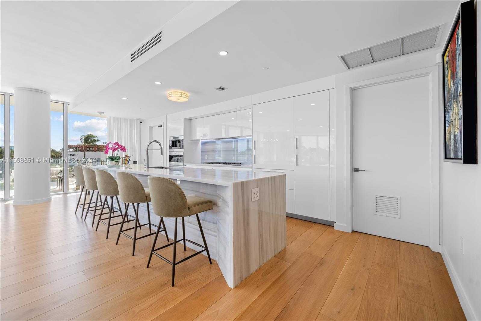 Small Image of 1 COLLINS AVENUE #306, Miami Beach Number 9