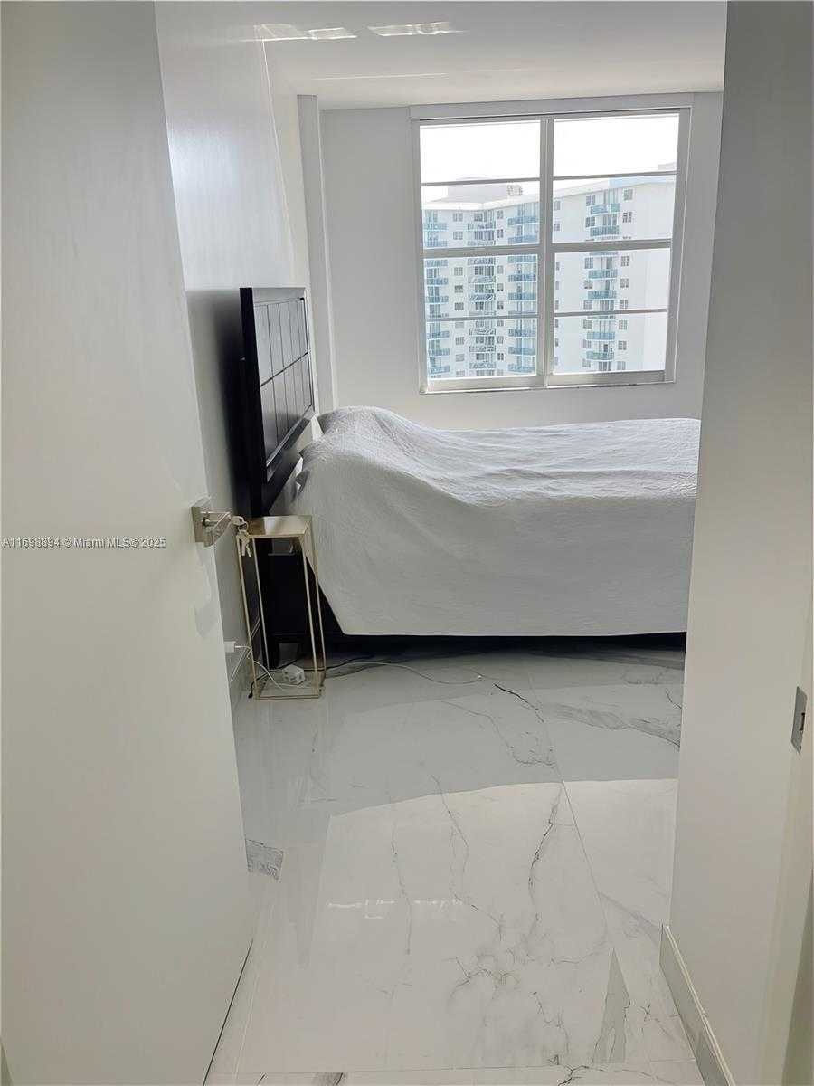 Small Image of 3800 SOUTH OCEAN DR #1115, Hollywood Number 8