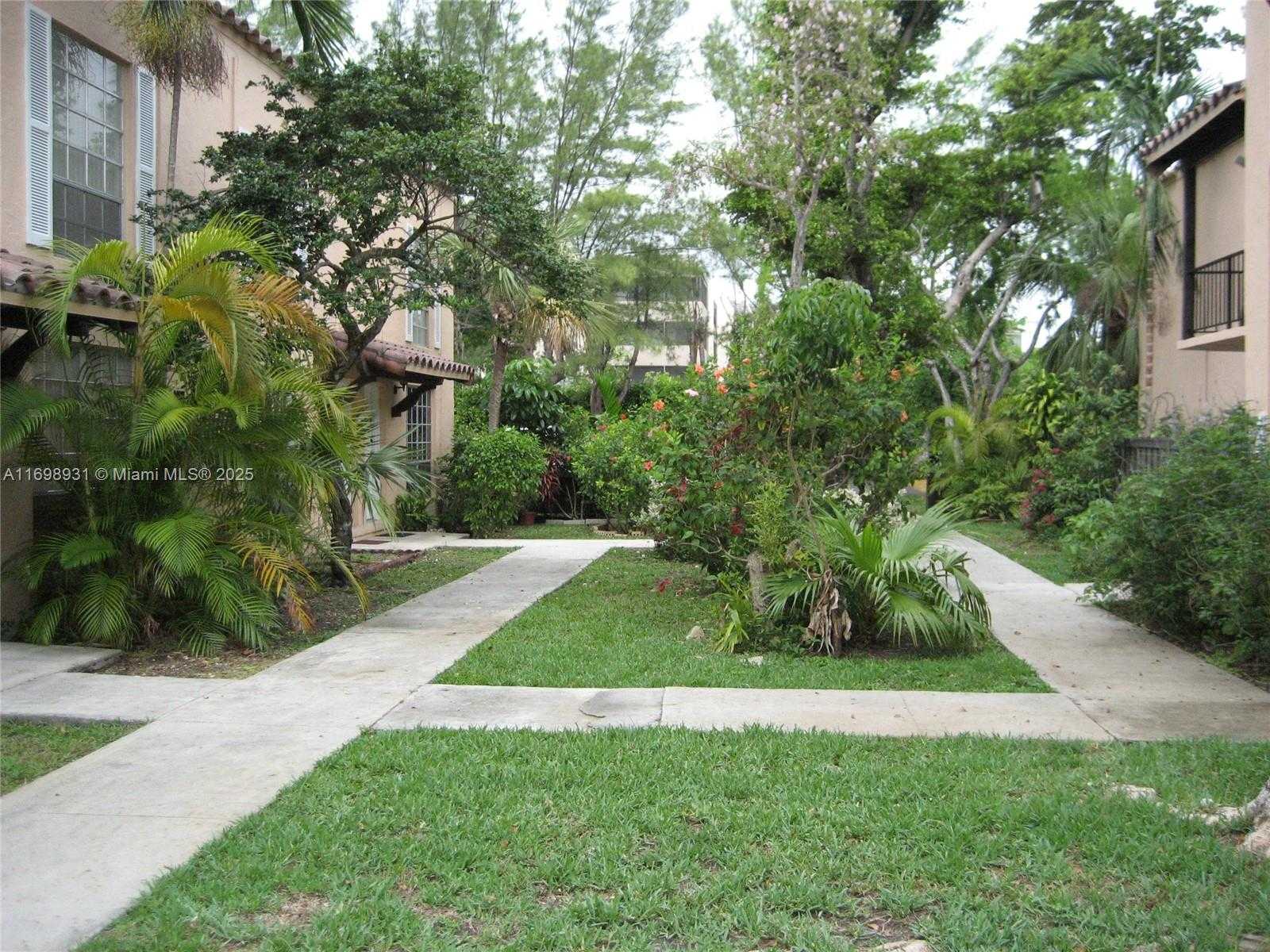 Small Image of 10806 NORTH KENDALL DR #P-26, Miami Number 14