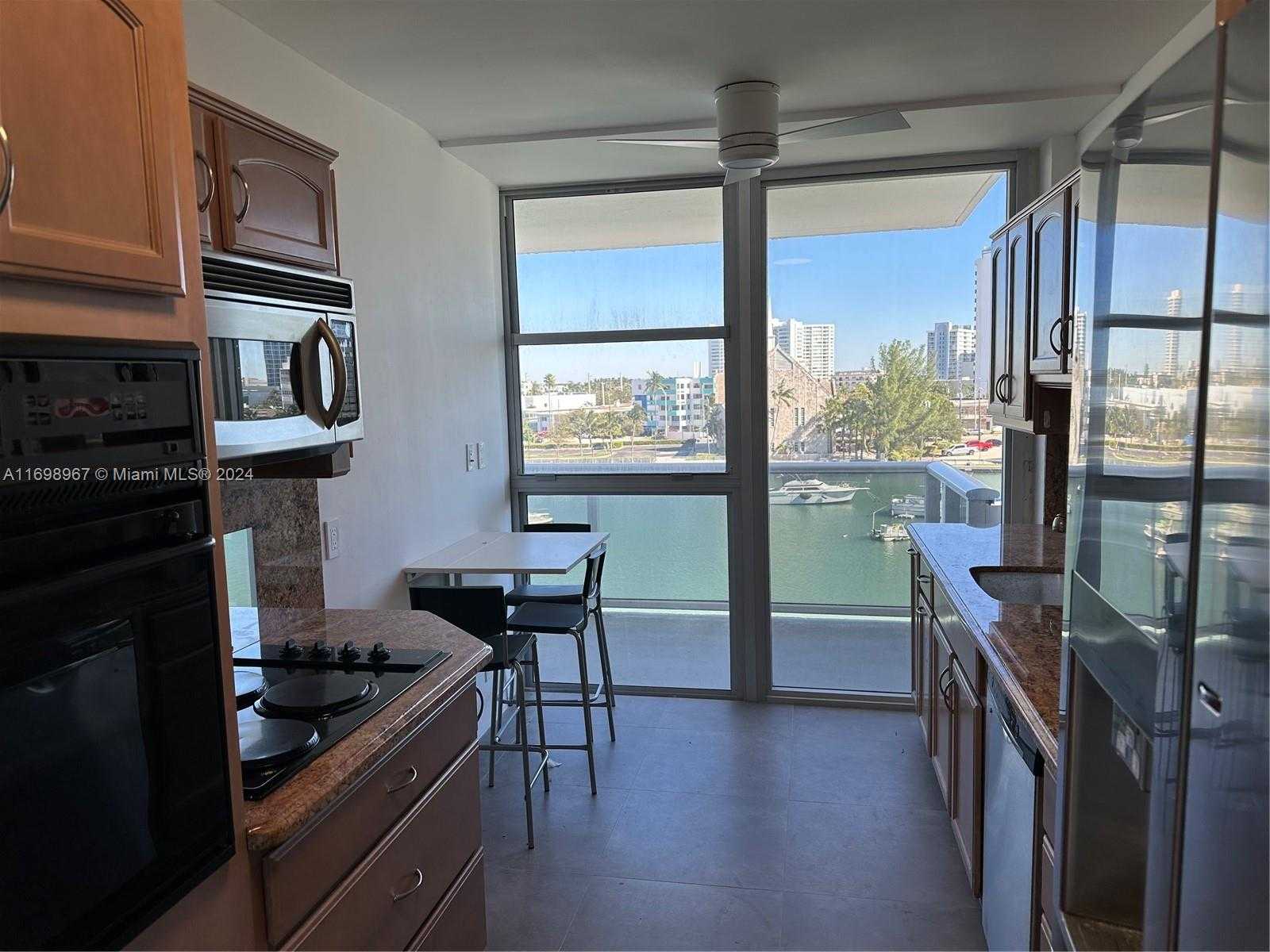 Small Image of 900 #401, Miami Beach Number 6