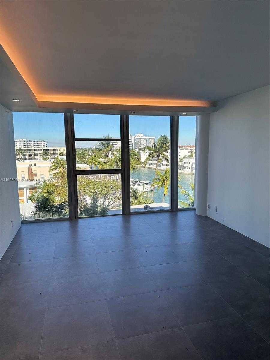 Small Image of 900 #401, Miami Beach Number 9
