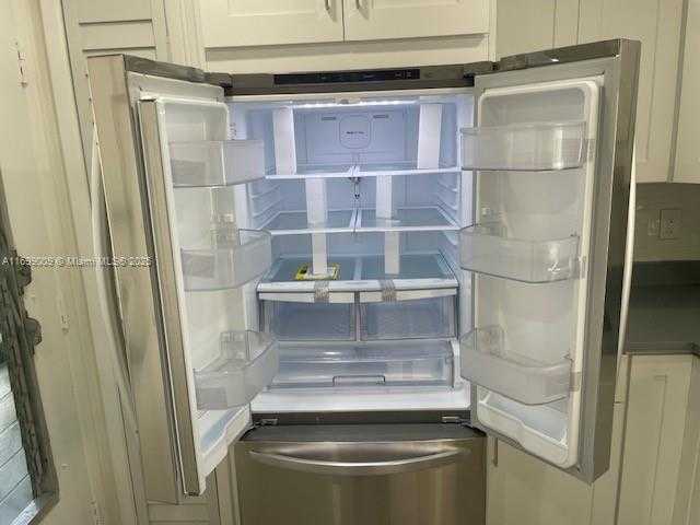 Small Image of 1350 NORTH EAST 191ST ST #B203, Miami Number 5
