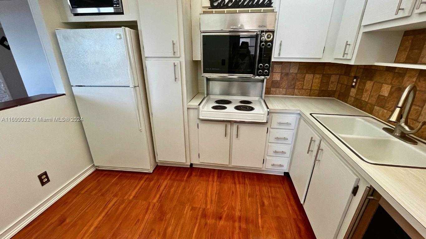 Small Image of 1811 JEFFERSON ST #705, Hollywood Number 10