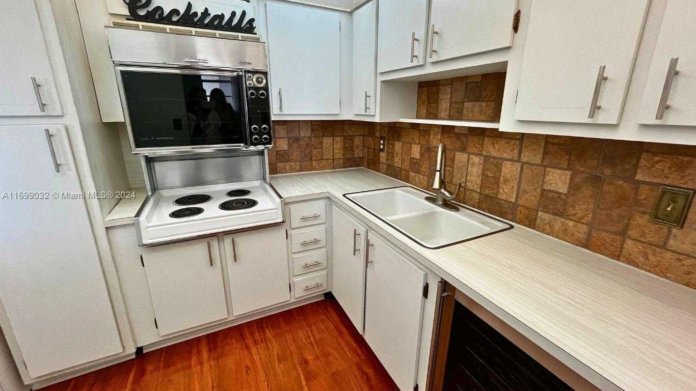Small Image of 1811 JEFFERSON ST #705, Hollywood Number 11