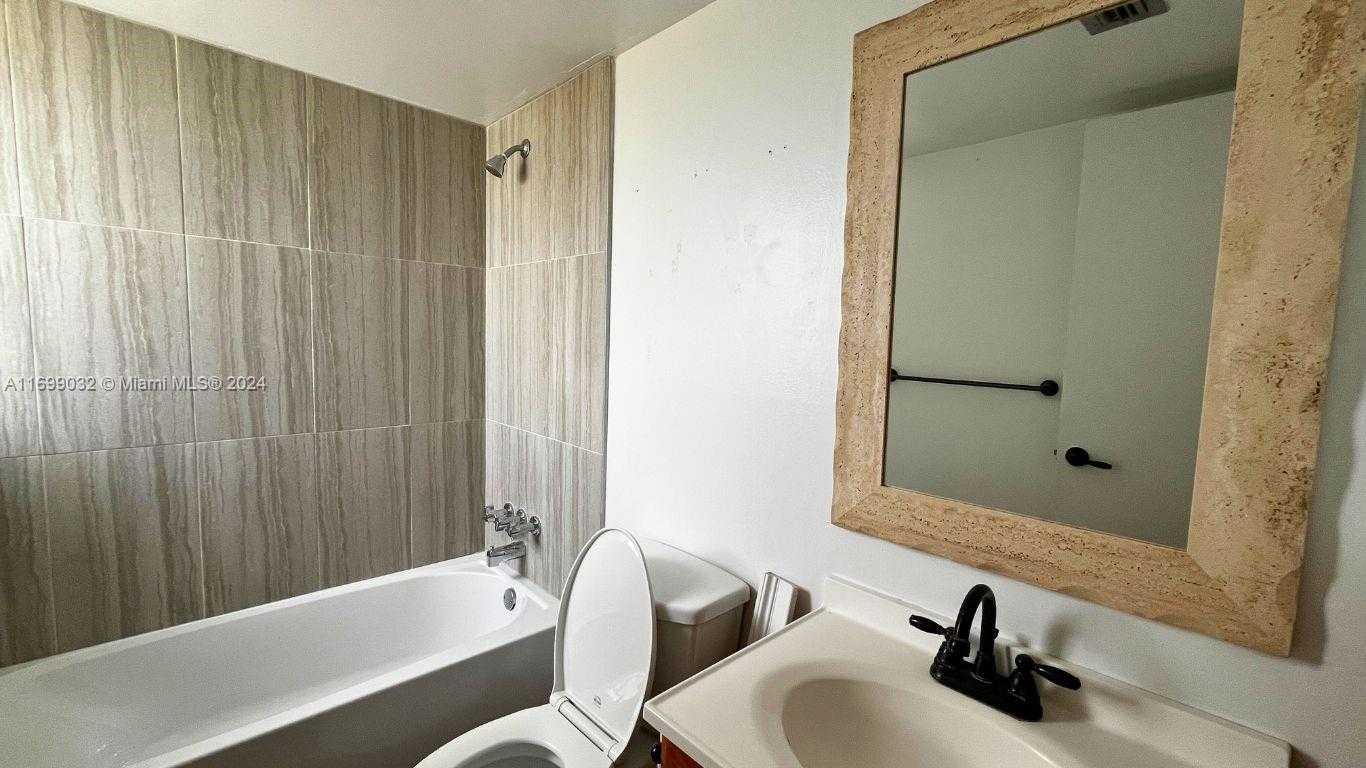Small Image of 1811 JEFFERSON ST #705, Hollywood Number 19