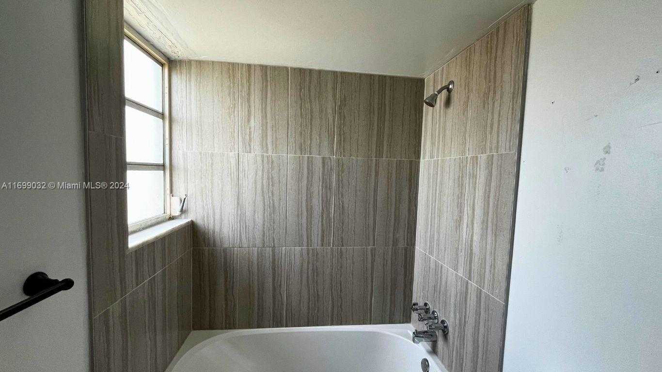 Small Image of 1811 JEFFERSON ST #705, Hollywood Number 21