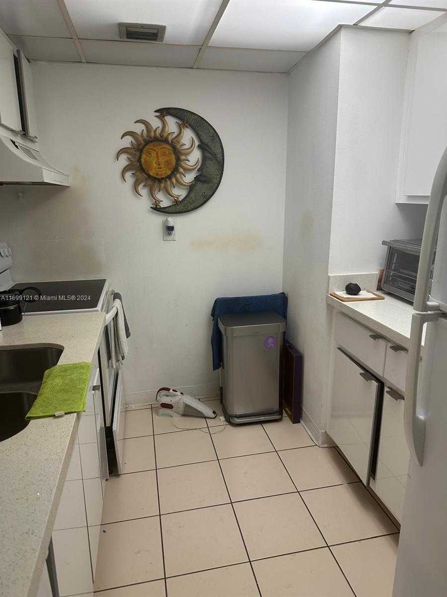 Small Image of 7601 EAST TREASURE DR #610, North Bay Village Number 7
